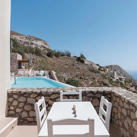Zatrikion Santorini Pyrgos Kallistis