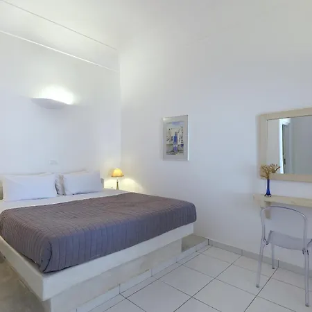 Zatrikion Santorini *