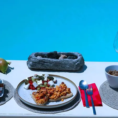 Zatrikion Santorini Pýrgos
