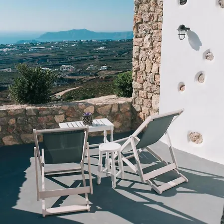 Zatrikion Santorini * Pýrgos